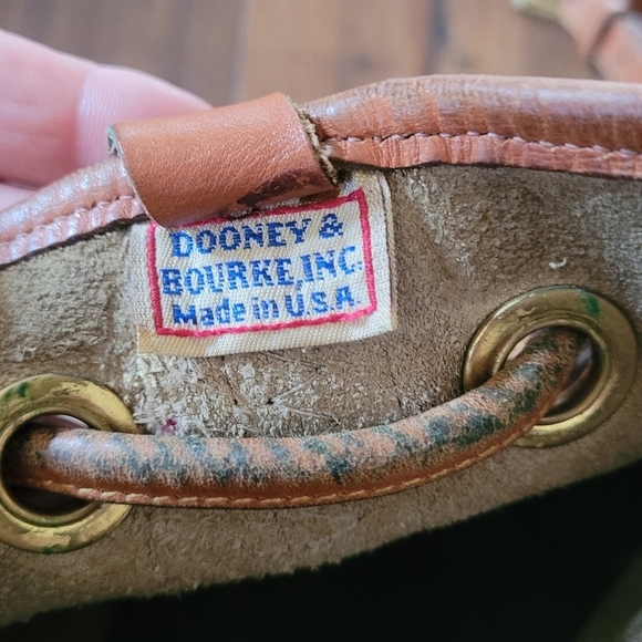Dooney & Bourke 80's Taupe and Brown AWL Pebble Grain Drawstring Shoulder Bag - Picture 11 of 12
